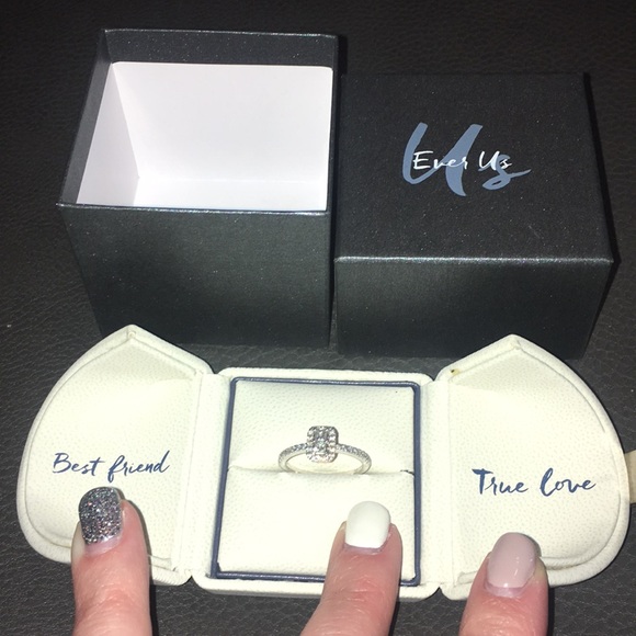 Kay Jewelers(Ever Us) 14k white gold and diamonds - Picture 4 of 7